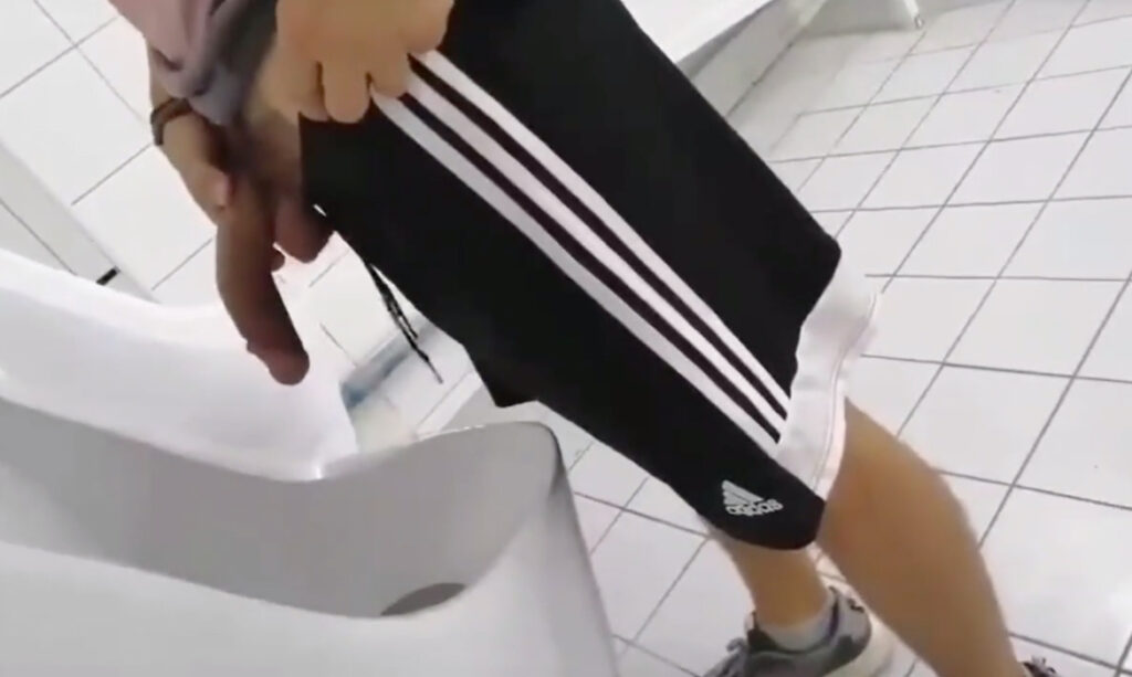 massive dick at the urinals